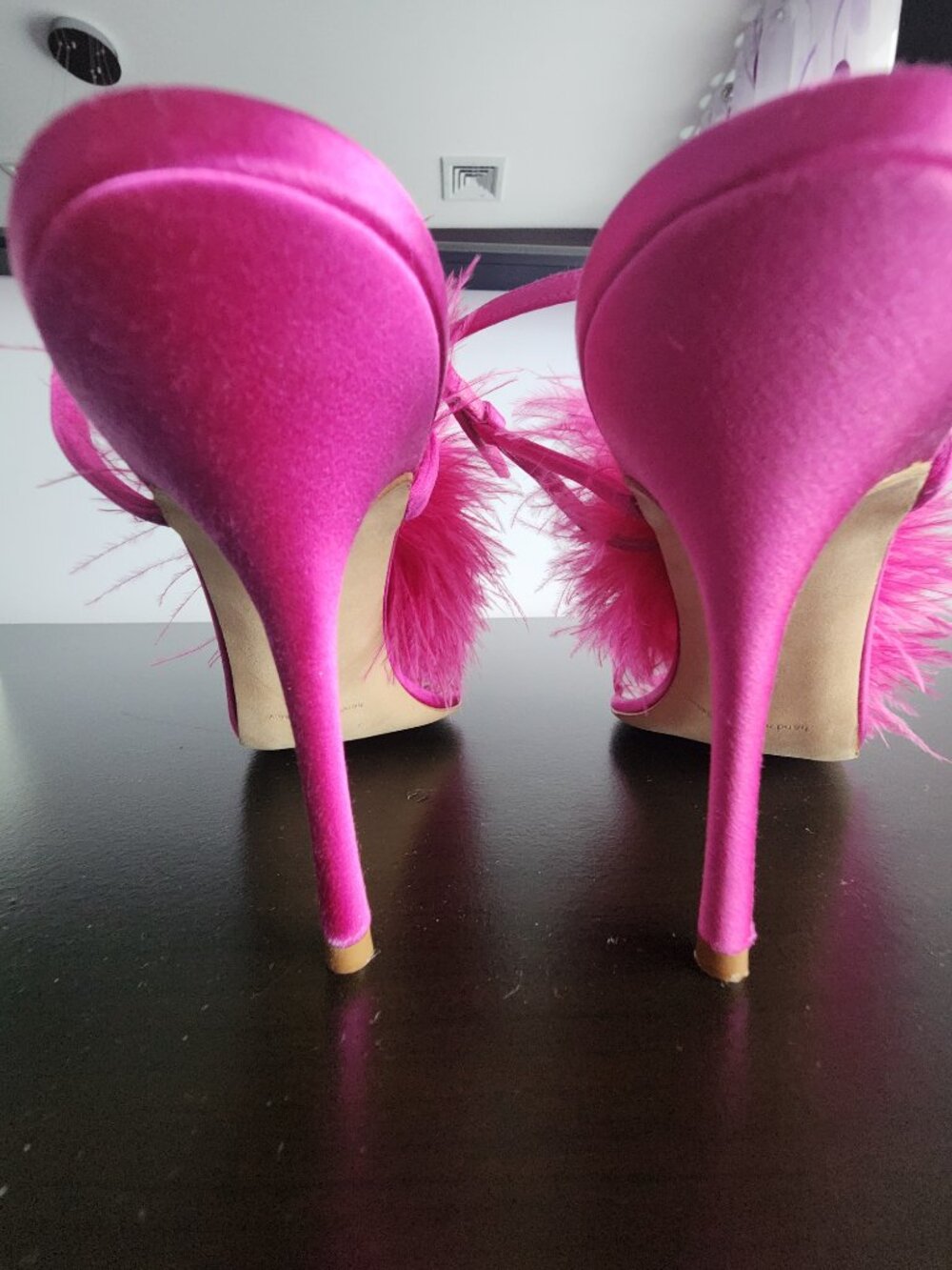 Manolo Blahnik heels - Picture 3 of 6